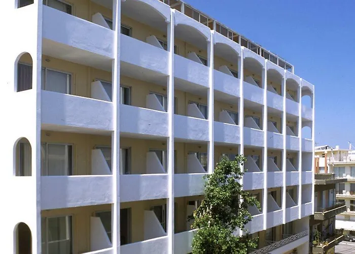 Achillion Palace 4* Rétino