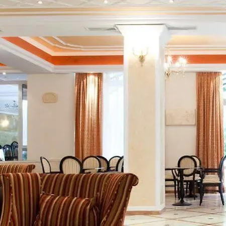 Achillion Palace Hotel 4*
