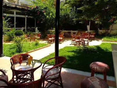 Achillion Palace Center Hotel 4*