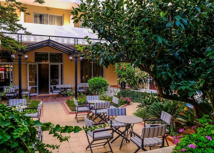 Hotel Achillion Palace 4*