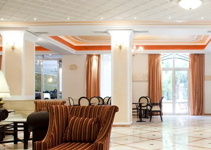 Achillion Palace Hotel 4*